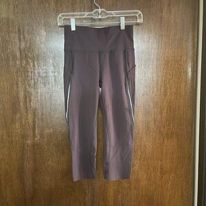Lululemon Carpi Size 4